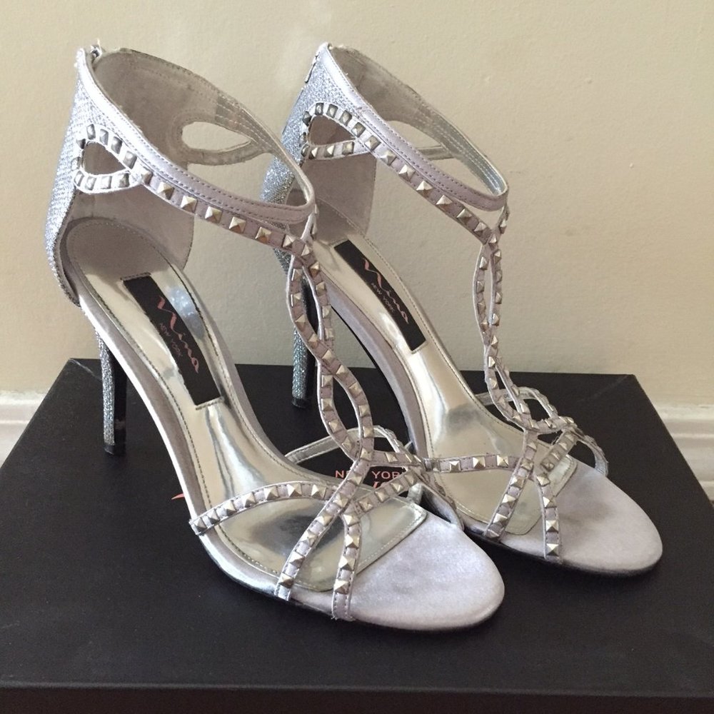 Nina Silver Shoes - Like New Condition - Size 7
